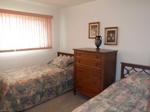 3366 Knowles Dr, Parma, OH 44134 photo 14