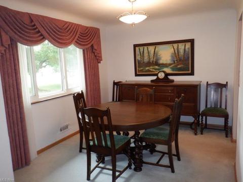 3366 Knowles Dr, Parma, OH 44134 photo 7