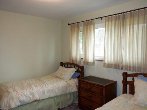 3366 Knowles Dr, Parma, OH 44134 photo 15