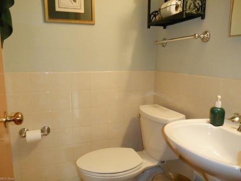 3366 Knowles Dr, Parma, OH 44134 photo 16