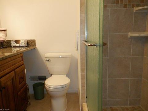 3366 Knowles Dr, Parma, OH 44134 photo 12