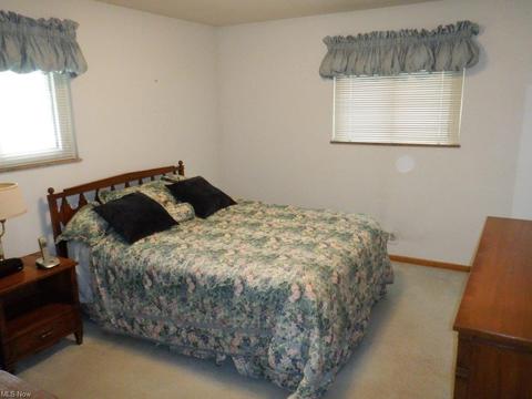 3366 Knowles Dr, Parma, OH 44134 photo 13