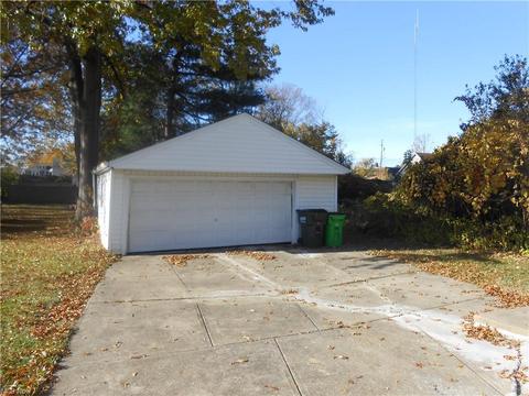 1532 E 291st St, Wickliffe, OH 44092 photo 3