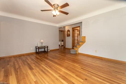 825 E 237th St, Euclid, OH 44123 photo 11