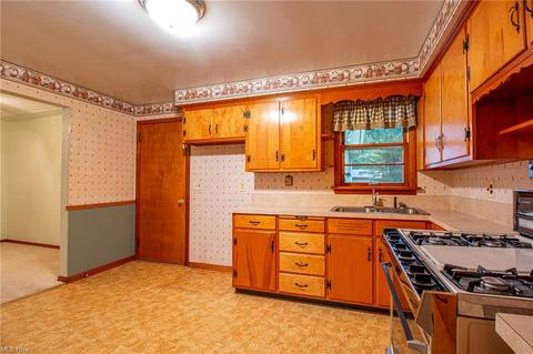39553 Robert Ln, Elyria, OH 44035 photo 8