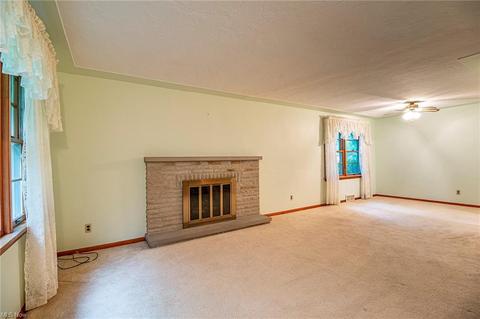 39553 Robert Ln, Elyria, OH 44035 photo 4