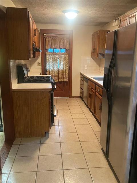 618 Prospect Rd, Berea, OH 44017 photo 4
