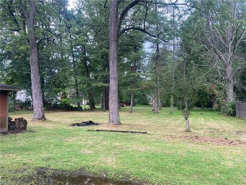 618 Prospect Rd, Berea, OH 44017 photo 2
