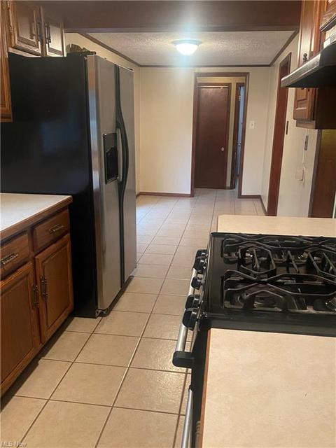 618 Prospect Rd, Berea, OH 44017 photo 3