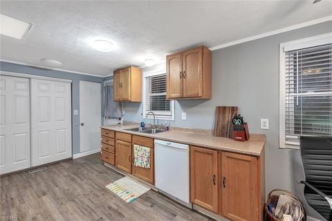 2423 Dewey Rd, Ashtabula, OH 44004 photo 23