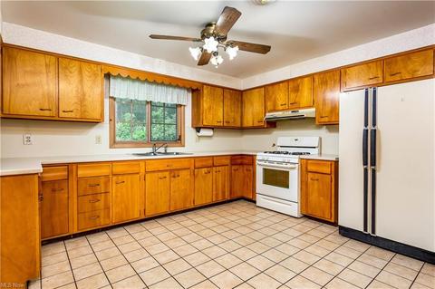 337 Colgate Ave, Elyria, OH 44035 photo 10
