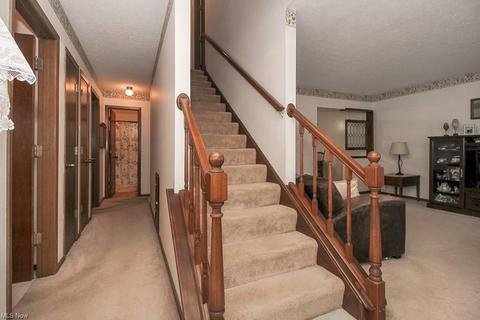 432 Xavier St, Elyria, OH 44035 photo 7