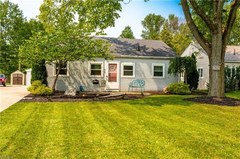 626 Hilliard Rd, Elyria, OH 44035 photo 2
