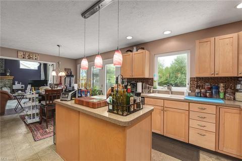 108 Timber Ridge Dr, Elyria, OH 44035 photo 14
