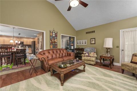 108 Timber Ridge Dr, Elyria, OH 44035 photo 10