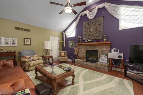 108 Timber Ridge Dr, Elyria, OH 44035 photo 9