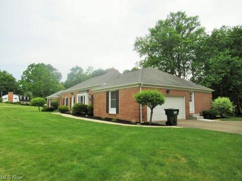 2245 Devonshire Dr NW, Canton, OH 44708 photo 16