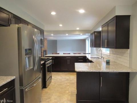 2245 Devonshire Dr NW, Canton, OH 44708 photo 4