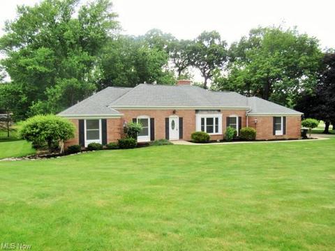2245 Devonshire Dr NW, Canton, OH 44708 photo 17