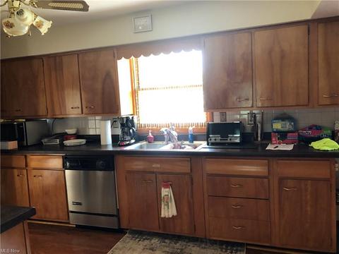 2114 W 16th St, Ashtabula, OH 44004 photo 8