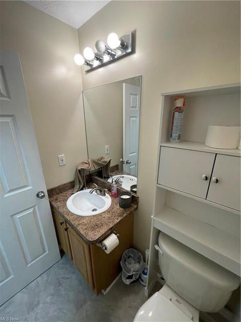 147 Brace Ave, Elyria, OH 44035 photo 5
