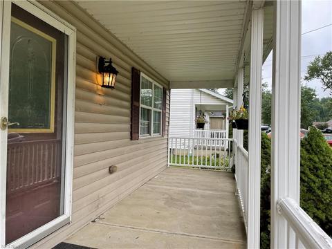 147 Brace Ave, Elyria, OH 44035 photo 3