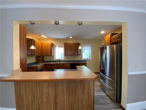 37655 2nd St, Willoughby, OH 44094 photo 9
