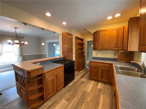 37655 2nd St, Willoughby, OH 44094 photo 8