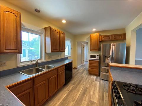37655 2nd St, Willoughby, OH 44094 photo 10