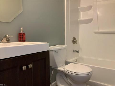 185 Morgan Ave, Elyria, OH 44035 photo 8