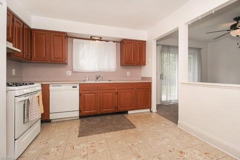 504 Georgetown Ave, Elyria, OH 44035 photo 8
