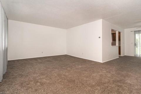 504 Georgetown Ave, Elyria, OH 44035 photo 4