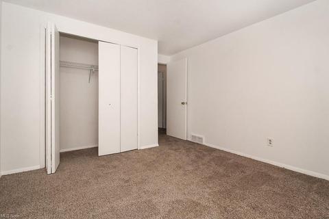 504 Georgetown Ave, Elyria, OH 44035 photo 22