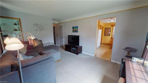 1795 E 289th St, Wickliffe, OH 44092 photo 2