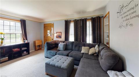 1795 E 289th St, Wickliffe, OH 44092 photo 4