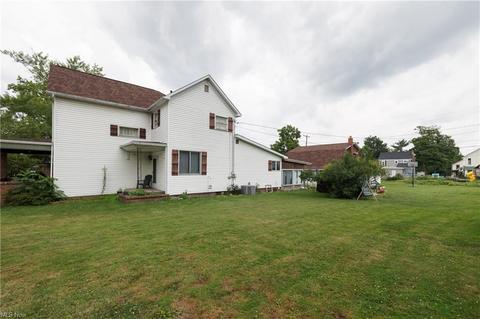 303 Miller Ave, Dennison, OH 44621 photo 4