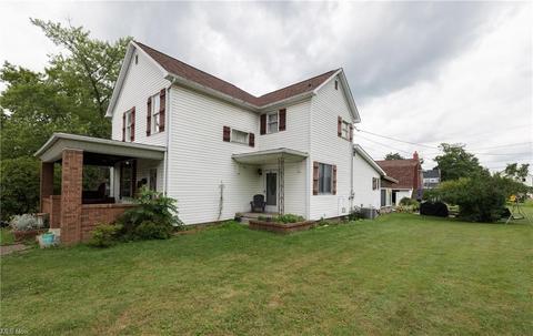 303 Miller Ave, Dennison, OH 44621 photo 3