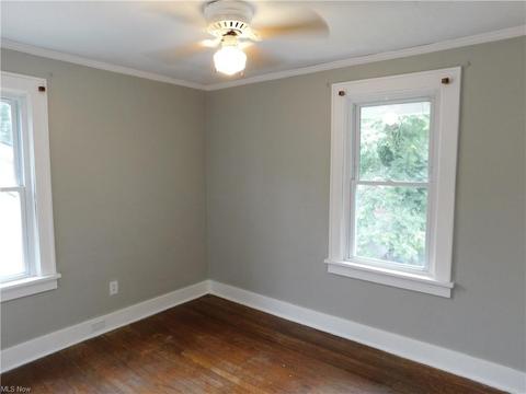 1097 Dayton St, Akron, OH 44310 photo 15