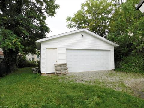 1097 Dayton St, Akron, OH 44310 photo 23