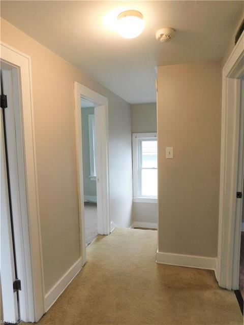 1097 Dayton St, Akron, OH 44310 photo 10
