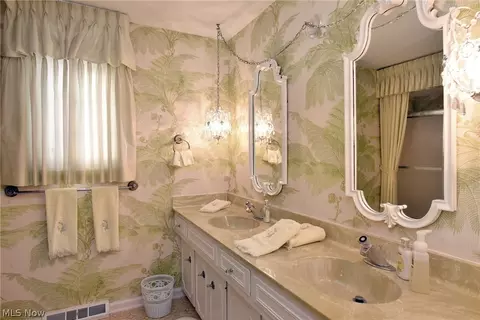 1725 Turnberry Cir NW, Canton, OH 44708 photo 30