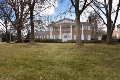 1725 Turnberry Cir NW, Canton, OH 44708 photo 1