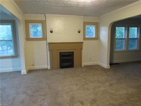 677 Patterson Ave, Akron, OH 44310 photo 10