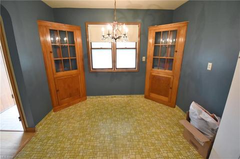 361 E 264 St, Euclid, OH 44132 photo 5