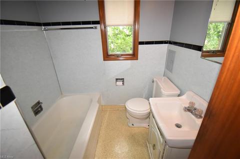 361 E 264 St, Euclid, OH 44132 photo 10