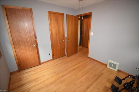 361 E 264 St, Euclid, OH 44132 photo 9