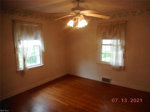 1009 Gulf Rd, Elyria, OH 44035 photo 11