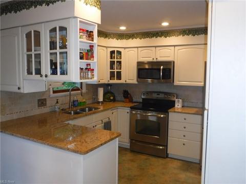 1802 Eagle Dr, Coshocton, OH 43812 photo 5