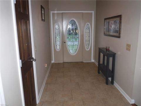 1802 Eagle Dr, Coshocton, OH 43812 photo 4