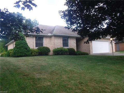 1802 Eagle Dr, Coshocton, OH 43812 photo 1